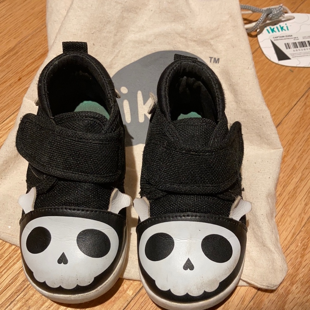 Ikiki Captain Zuga Shoes